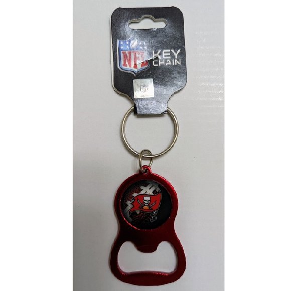 🏈🆕 TAMPA BAY BUCCANEERS KEYCHAIN/BEVERAGE BOTTLE OPENER WITH KEY RING - … - Picture 1 of 1